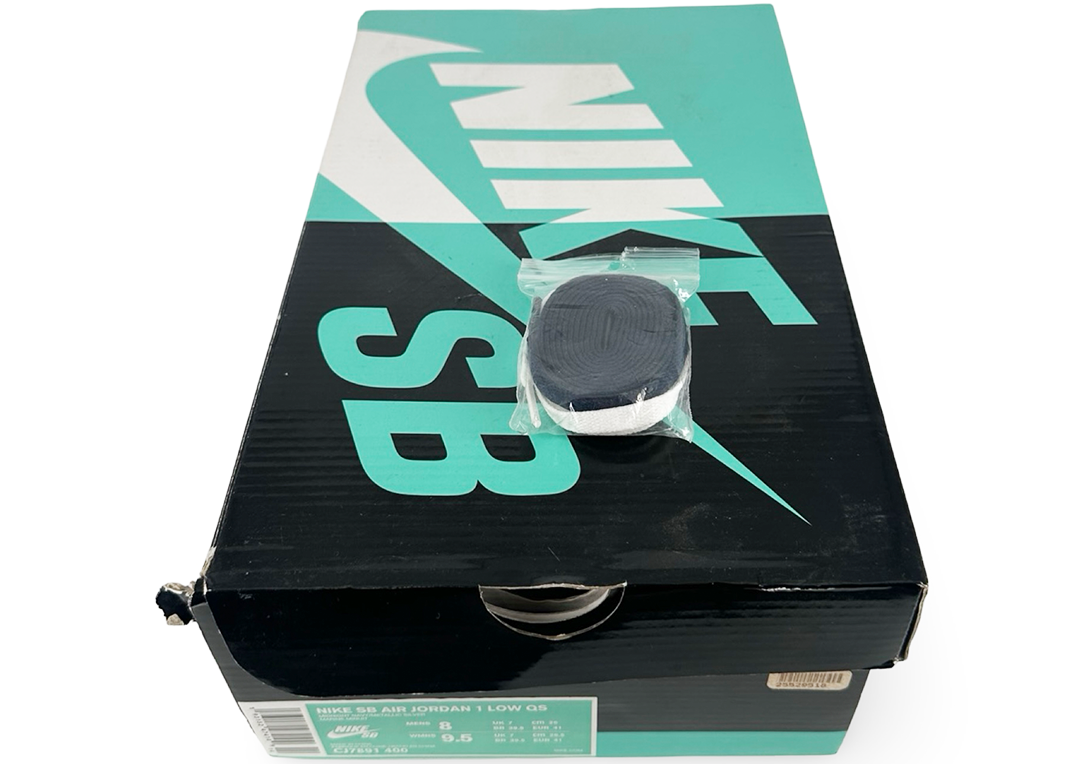 Jordan 1 Low SB Midnight Navy