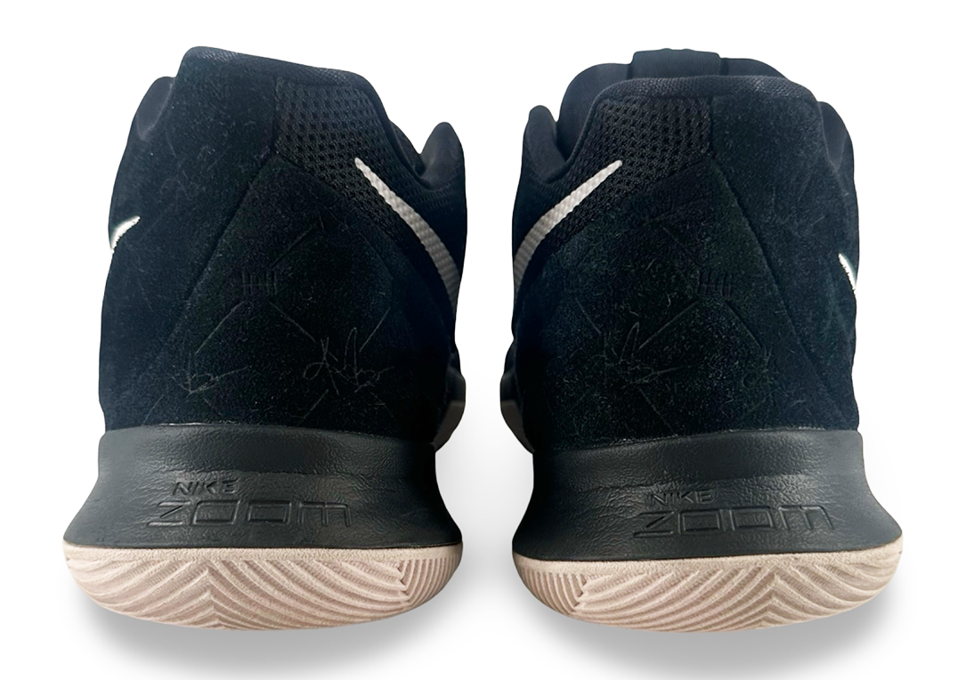 Nike Kyrie 3 Black Suede