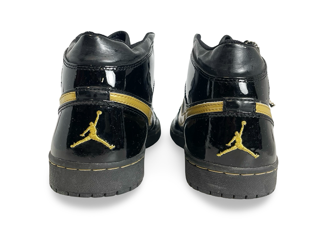 Jordan 1 Retro Black Metallic Gold (2003)