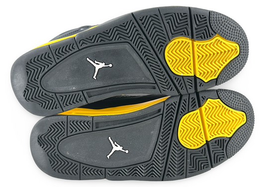 Jordan 4 Retro Thunder (2023)