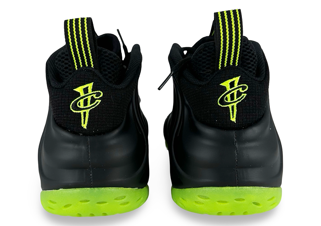 Nike Air Foamposite One Black Volt
