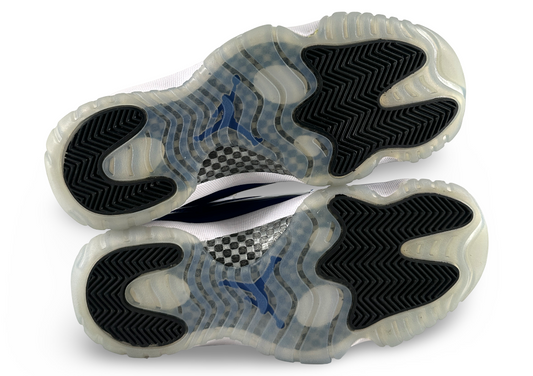 Jordan 11 Retro Low White Concord (Women's)