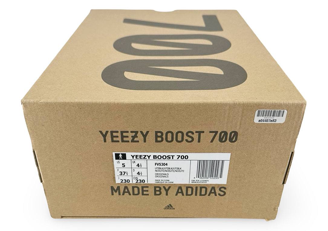 adidas Yeezy Boost 700 Utility Black