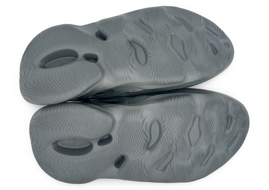 adidas Yeezy Foam RNR Carbon
