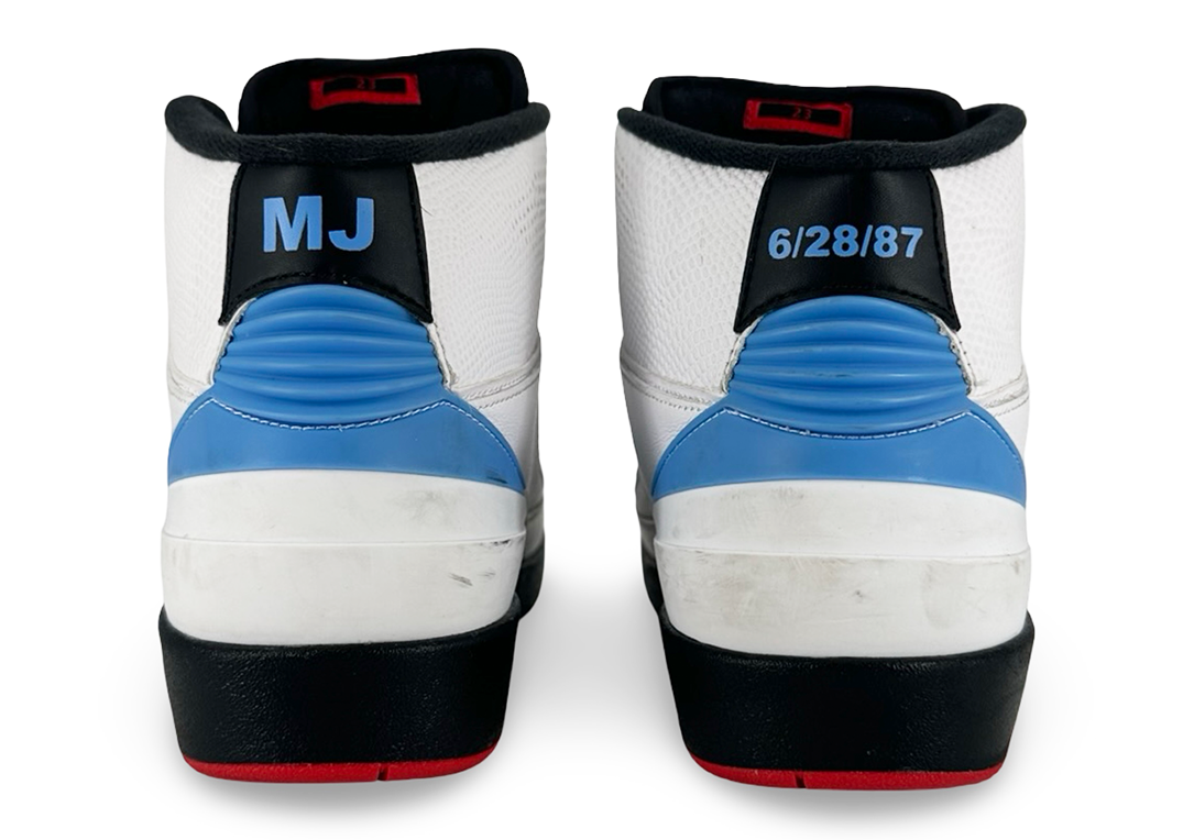 Jordan 2 Retro Alumni