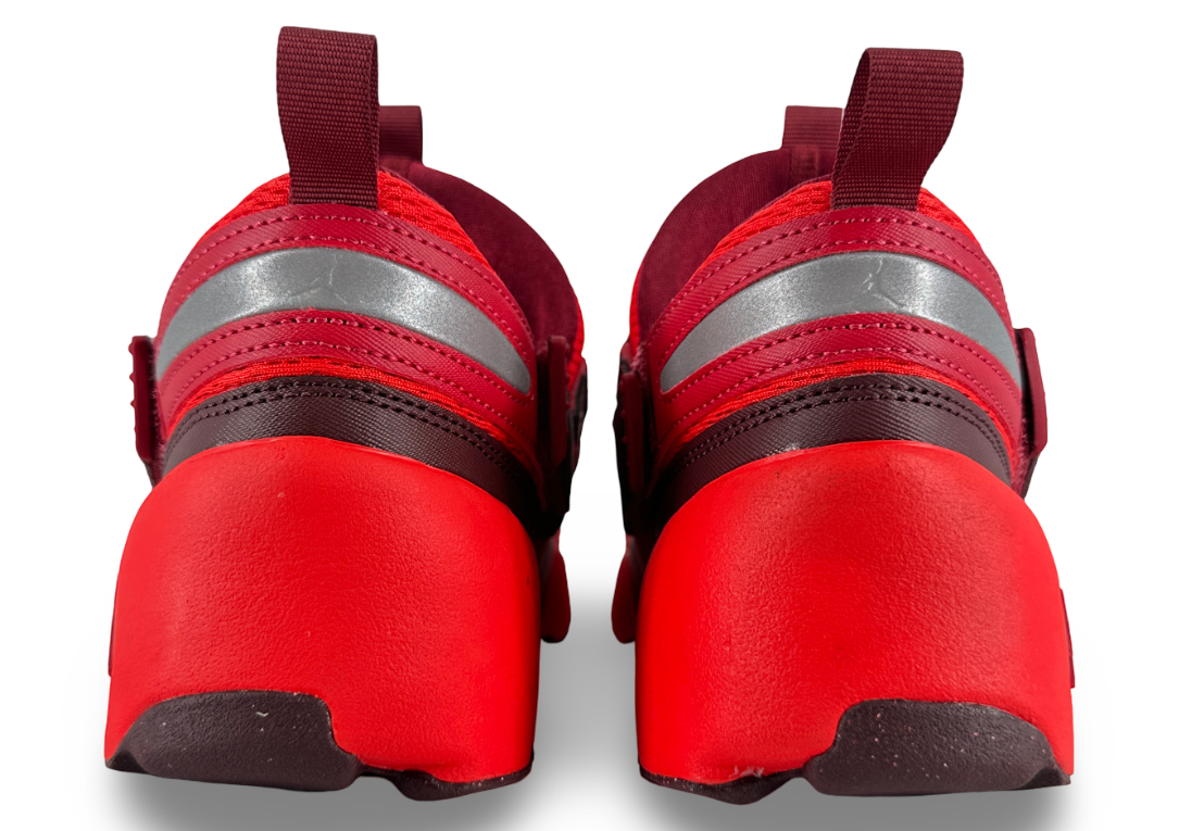 Jordan Trunner LX Chile Red (Women's)