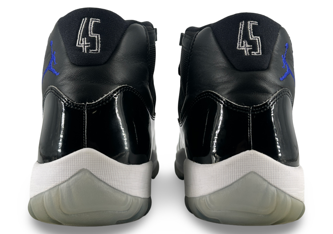 Jordan 11 Retro Space Jam (2016)