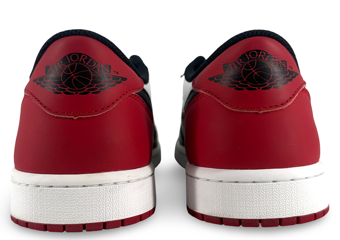 Jordan 1 Retro Low OG Black Toe (2023)