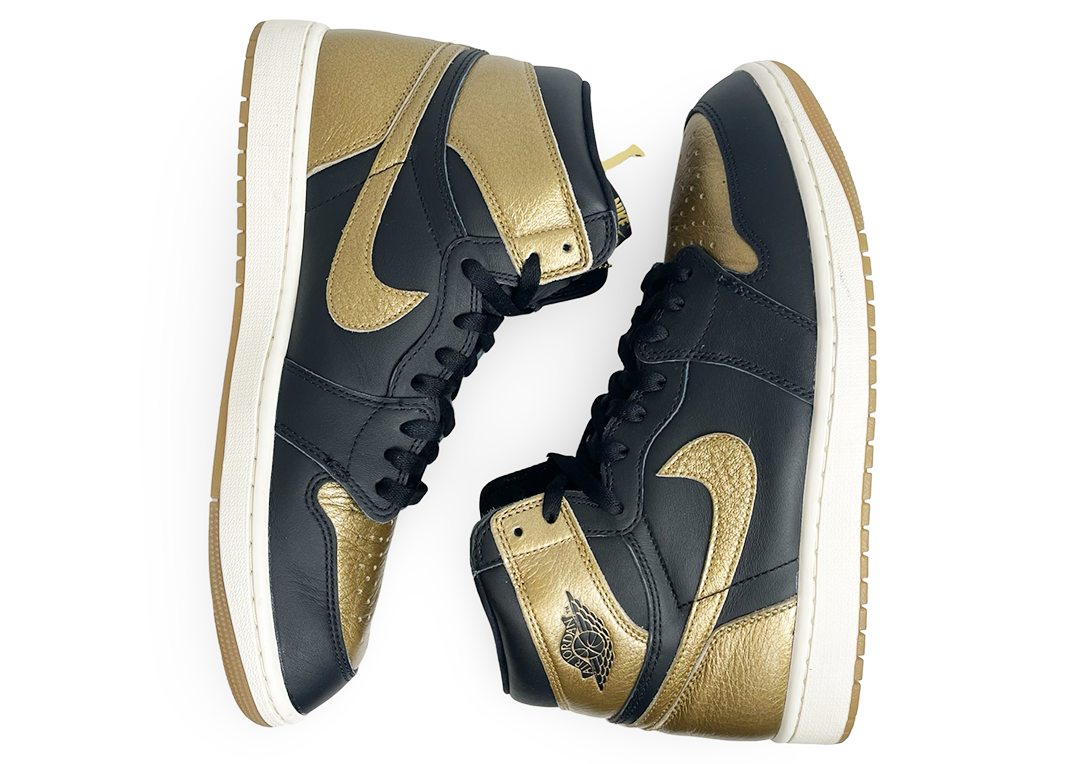Jordan 1 Retro High OG Black Metallic Gold