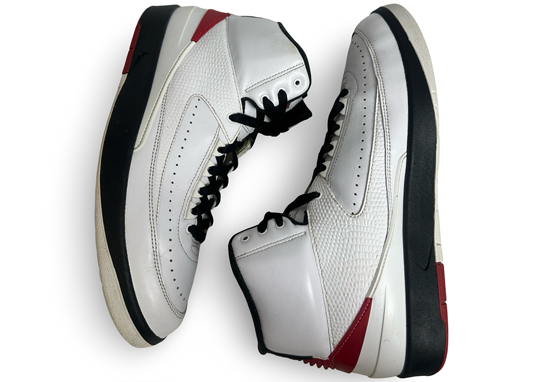 Jordan 2 Retro Chicago (2022)