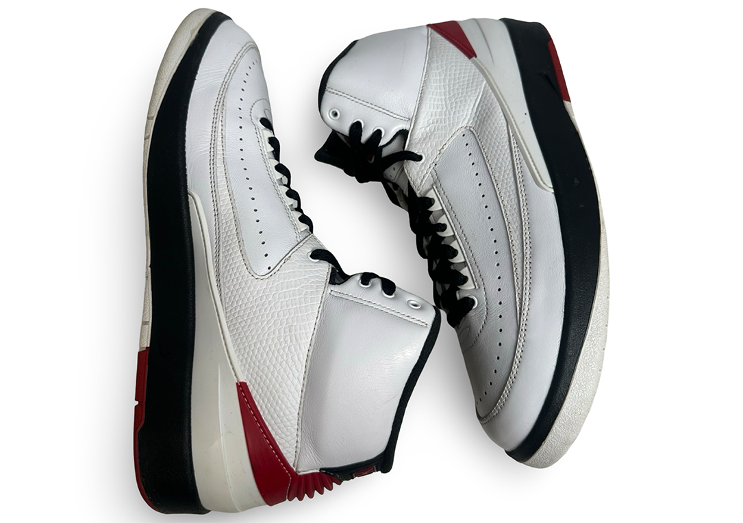Jordan 2 Retro Chicago (2022)