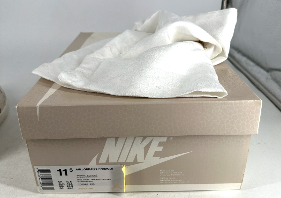 Jordan 1 Retro Pinnacle White