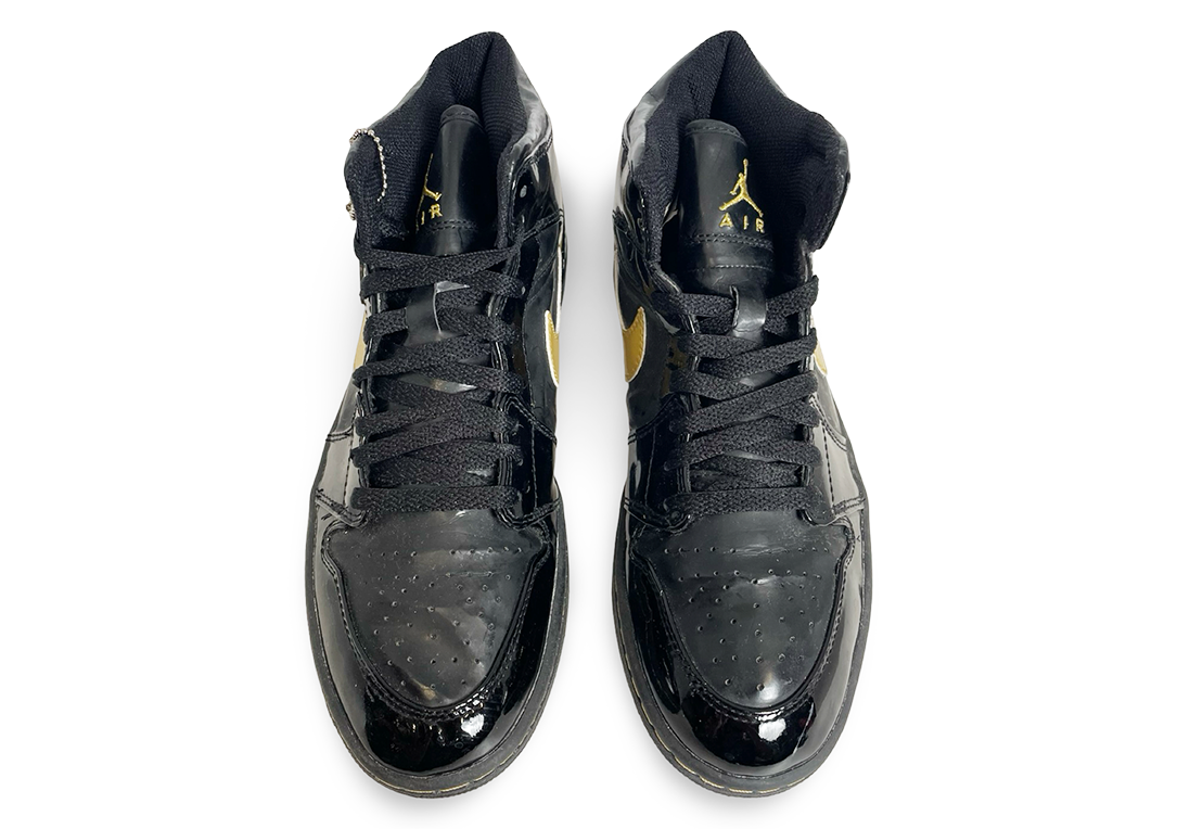 Jordan 1 Retro Black Metallic Gold (2003)