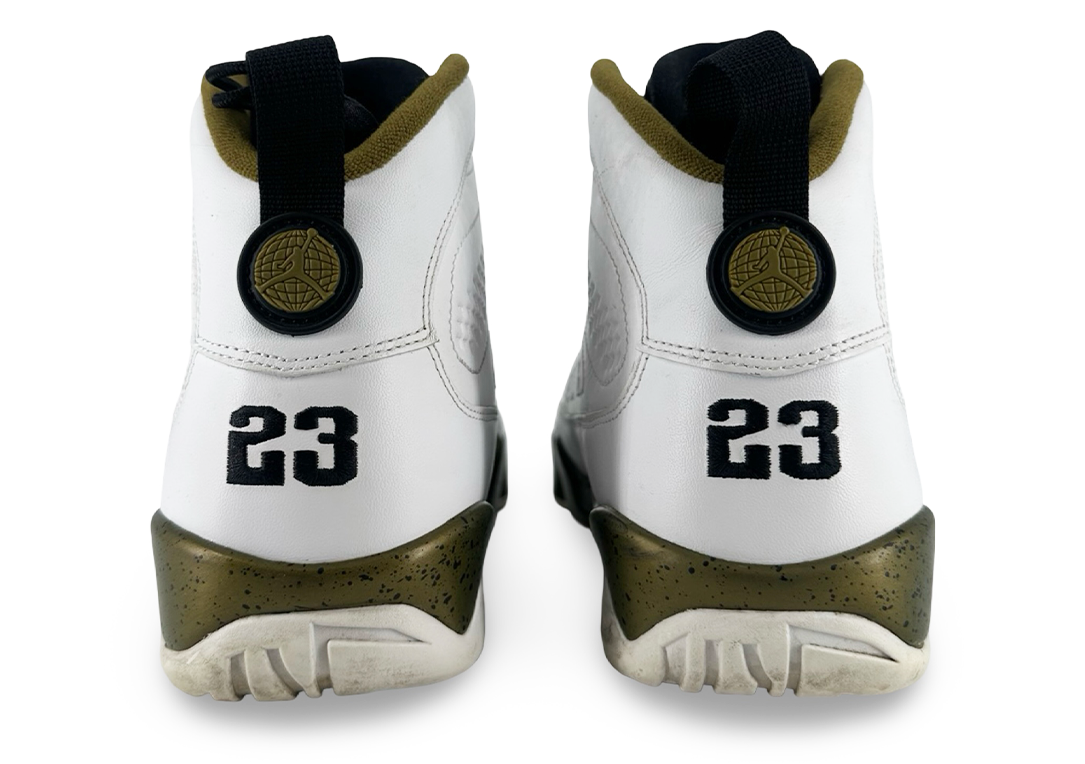 Jordan 9 Retro Statue