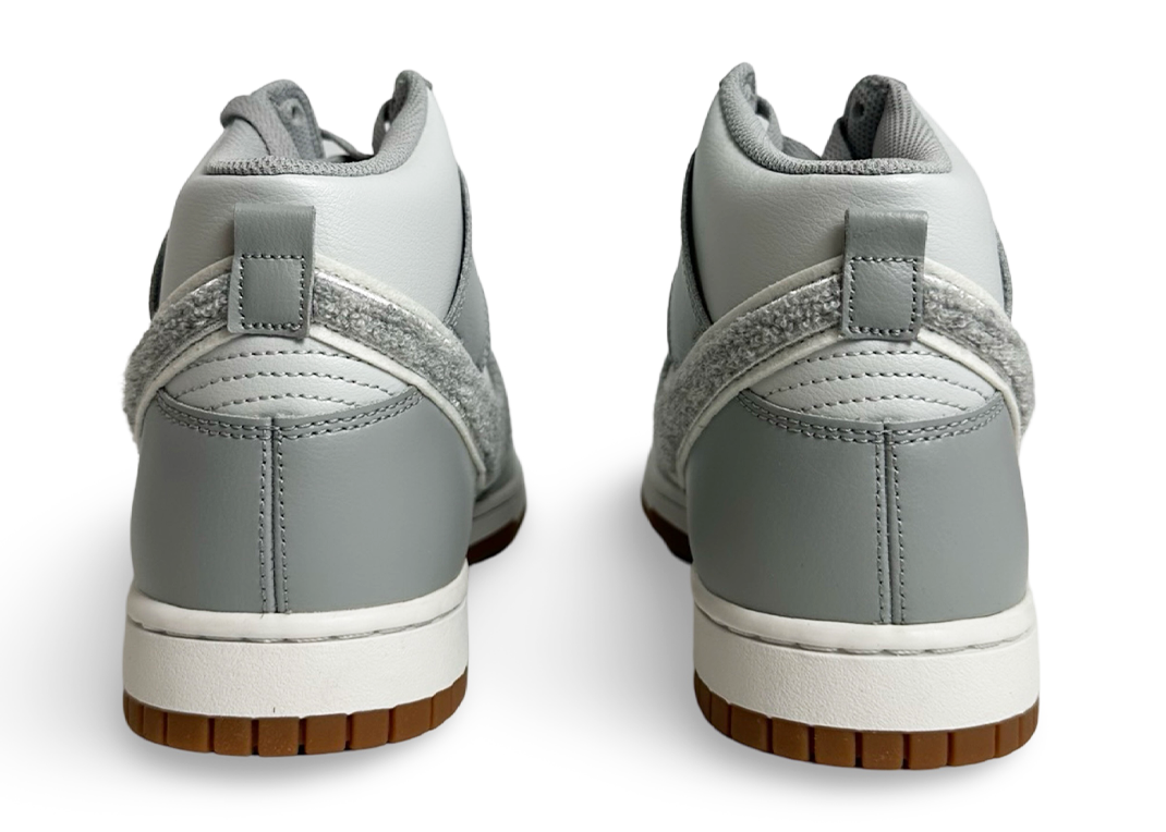 Nike Dunk High University Chenille Swoosh Light Smoke Grey