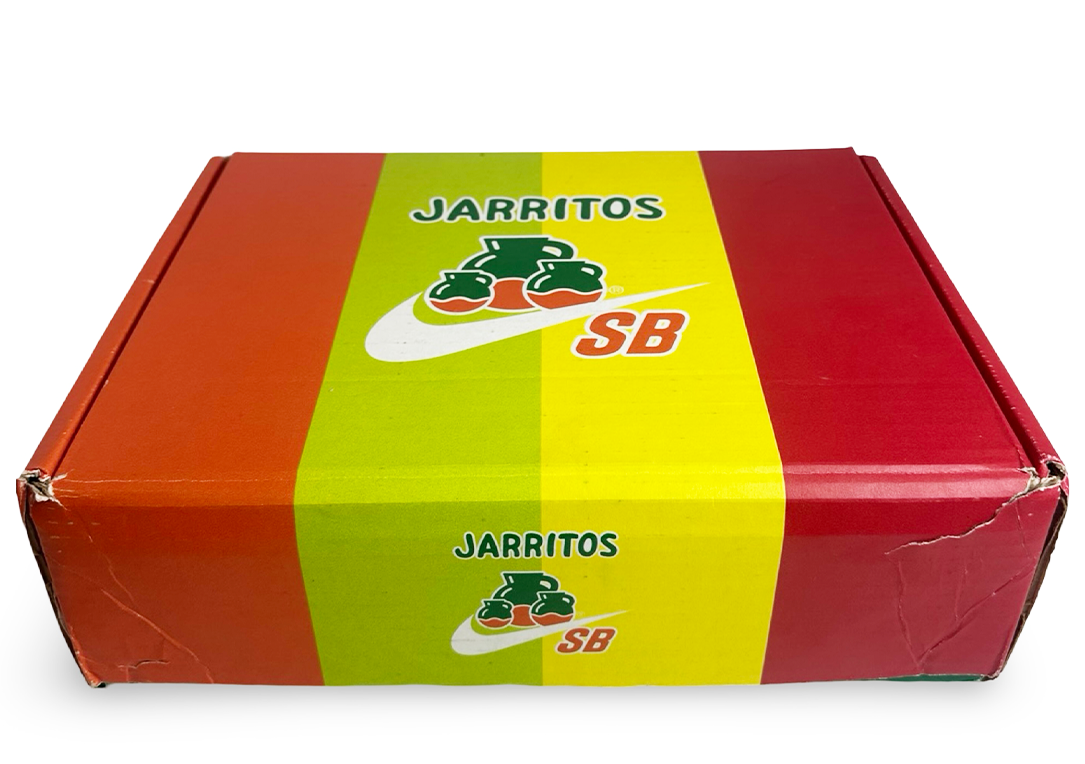 Nike Jarritos x Dunk SB Special Box Friends & Family