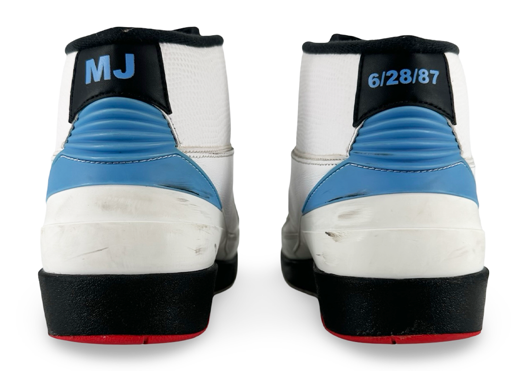 Jordan 2 Retro Alumni
