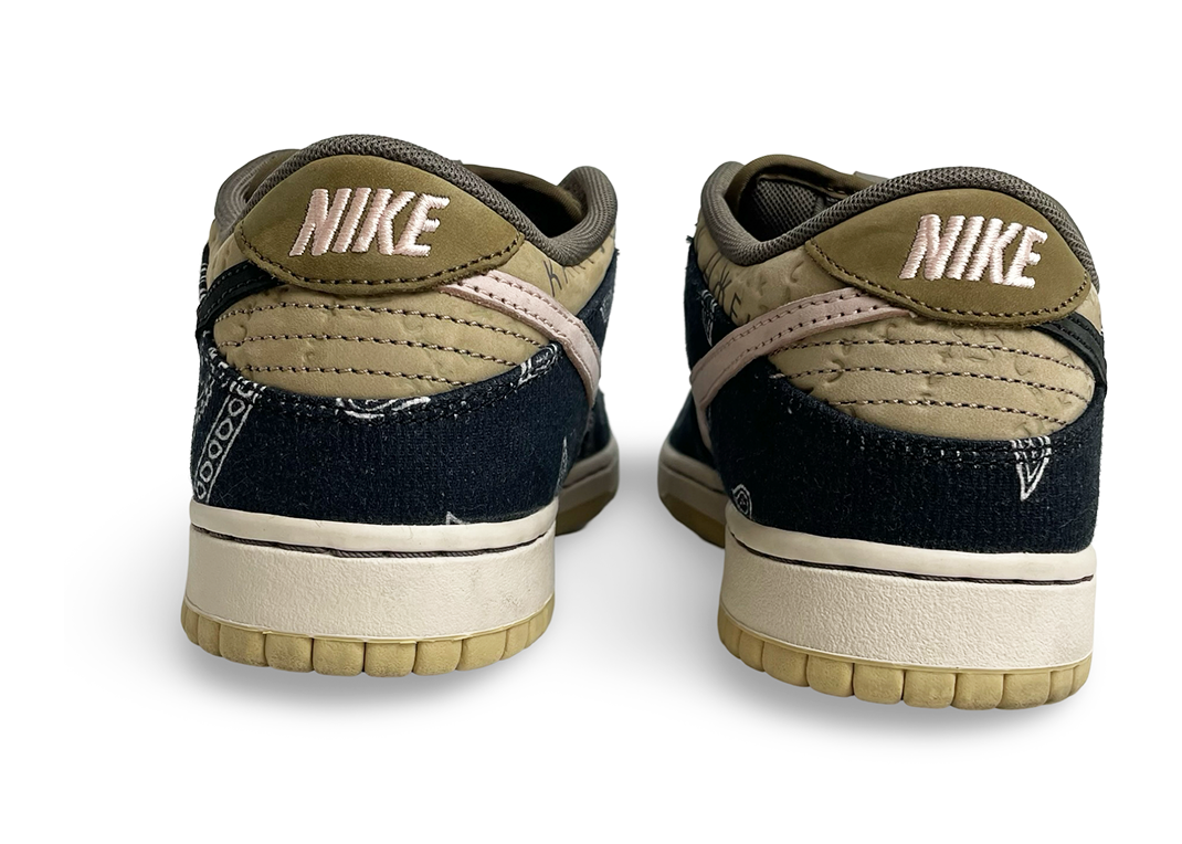 Nike SB Dunk Low Travis Scott (Special Box)