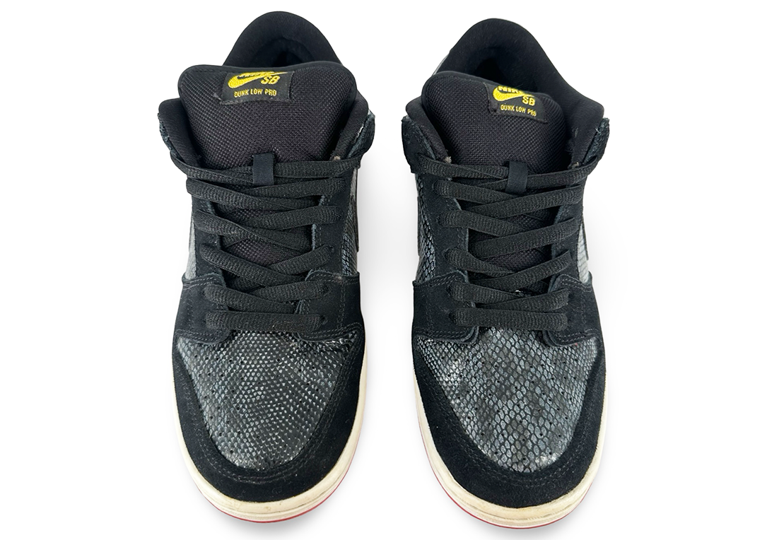 Nike SB Dunk Low Snake Eyes