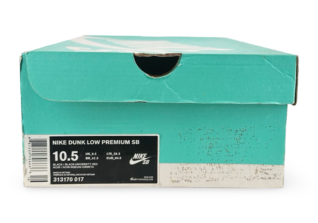 Nike SB Dunk Low Snake Eyes