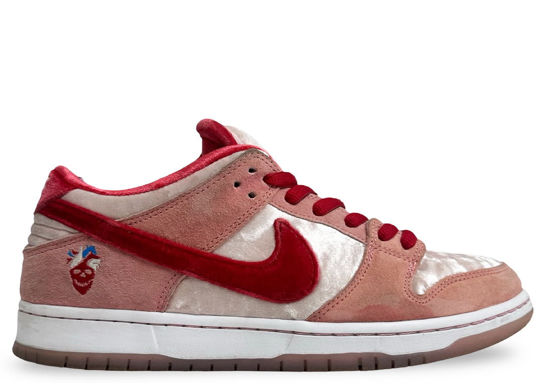 Nike SB Dunk Low StrangeLove Skateboards