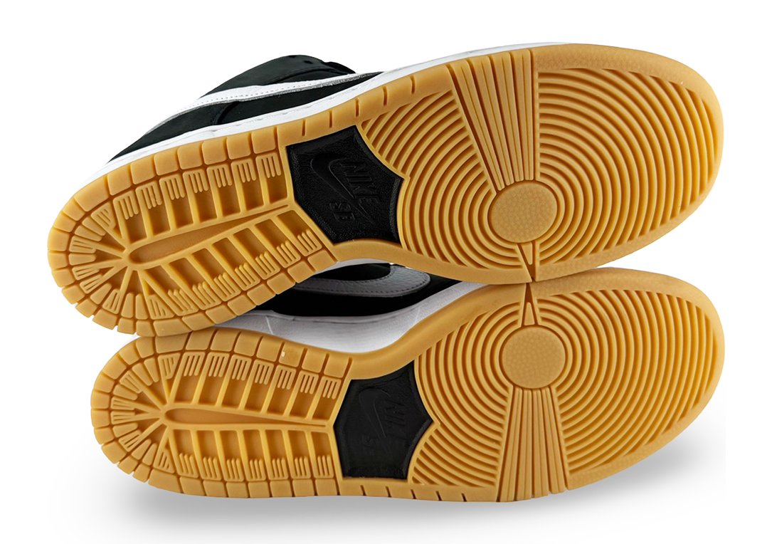 Nike SB Dunk Low Pro Black Gum