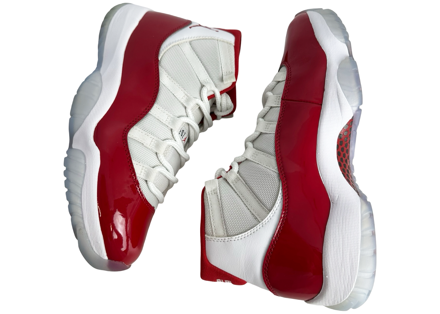 Jordan 11 Retro Cherry (2022)