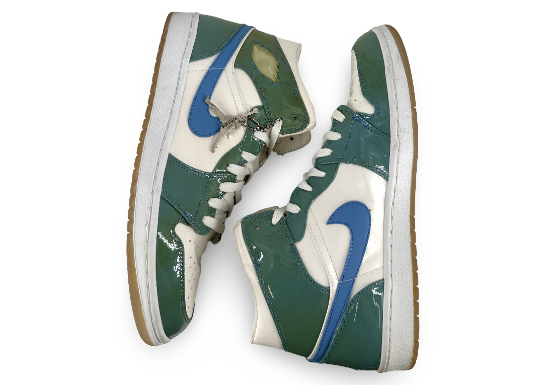 Jordan 1 Retro UNC Patent