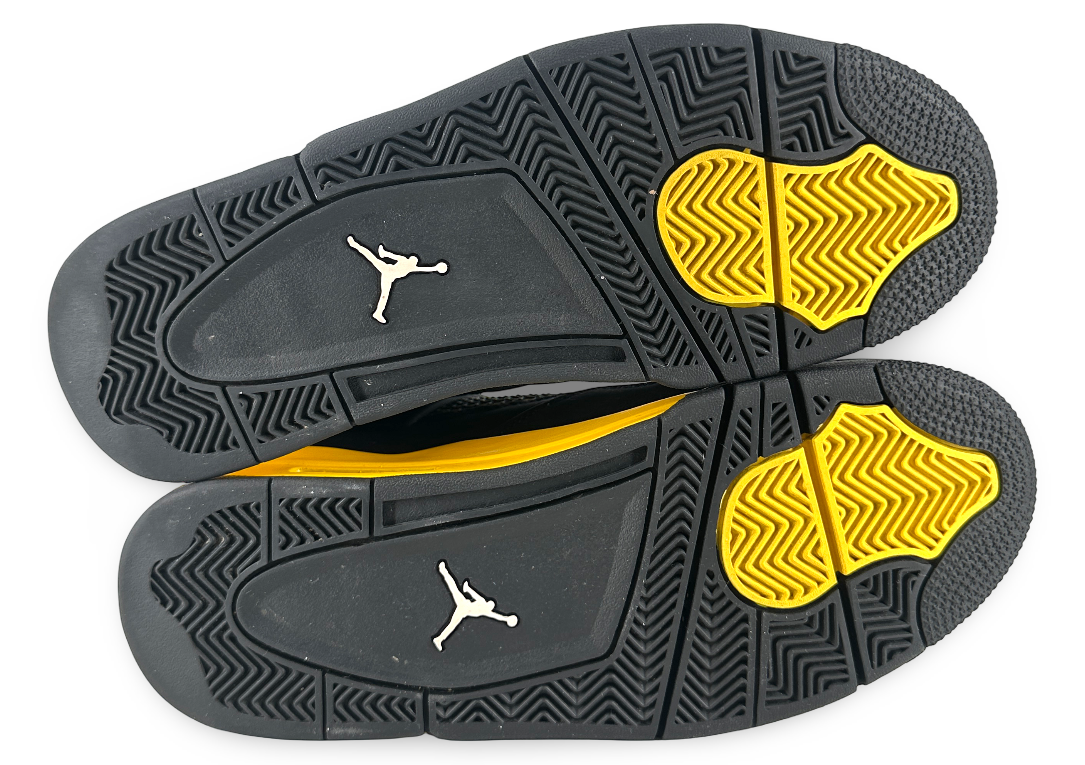 Jordan 4 Retro Thunder (2023)