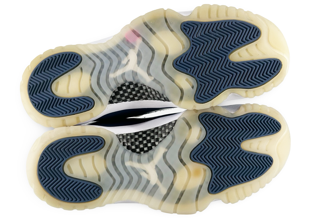 Jordan 11 Retro Low Diffused Blue