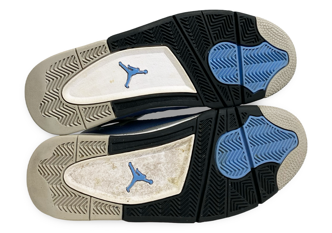 Jordan 4 Retro University Blue (2021)