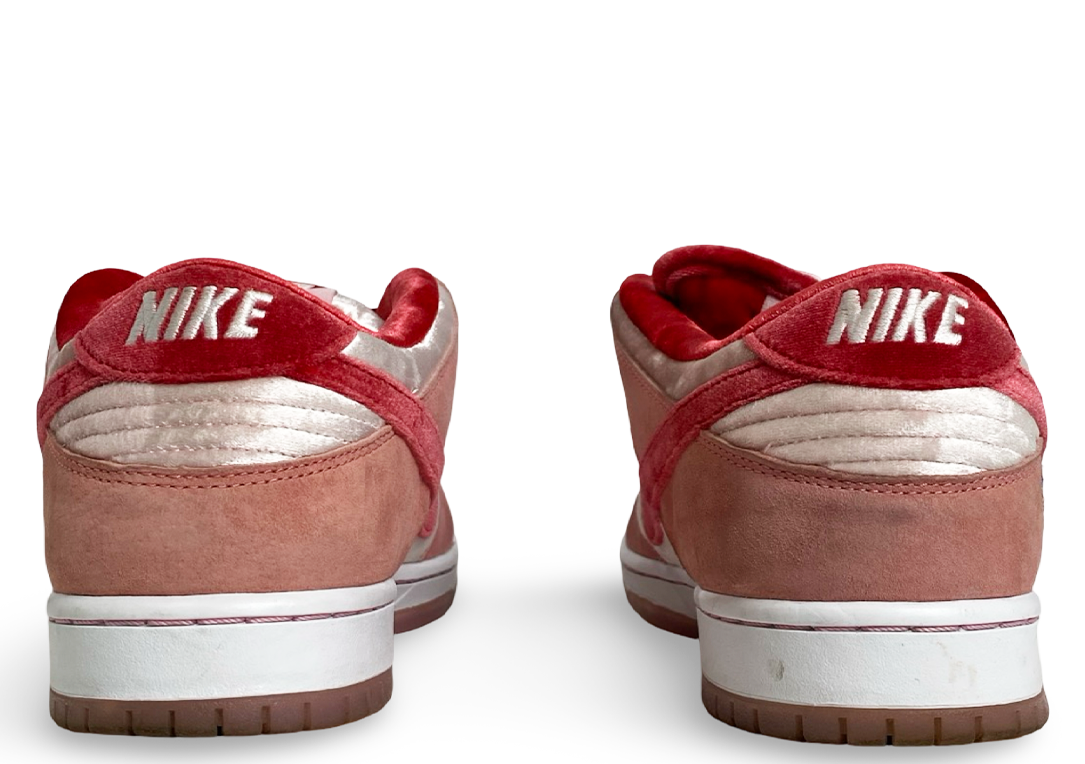 Nike SB Dunk Low StrangeLove Skateboards