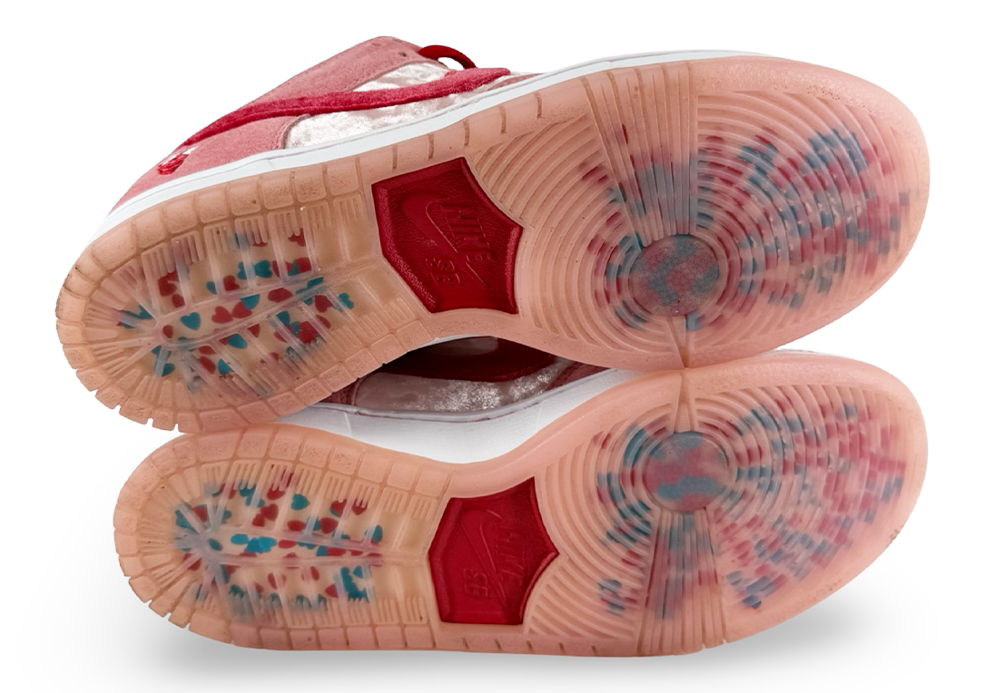 Nike SB Dunk Low StrangeLove Skateboards