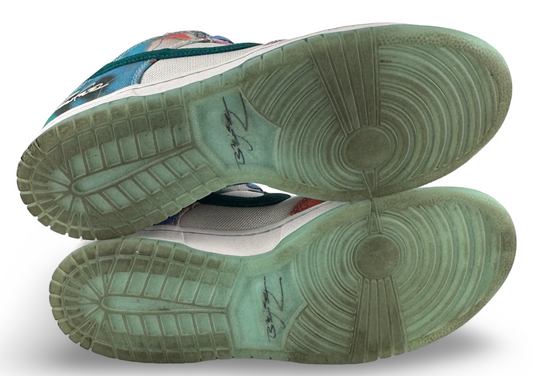 Nike SB Dunk Low Futura Laboratories Bleached Aqua