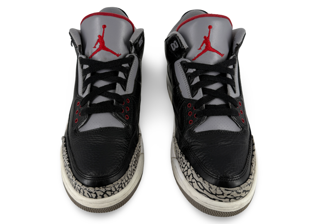 Jordan 3 Retro
Black Cement (2011)