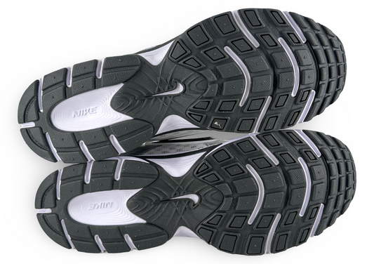 Nike V5 RNR White Vast Grey College Grey Black
