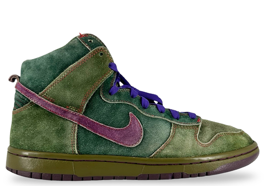 Nike SB Dunk High Skunk 420