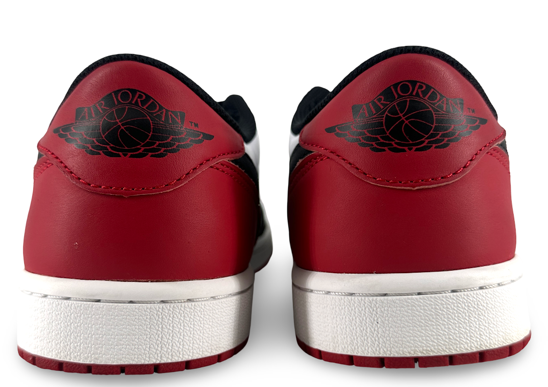 Jordan 1 Retro Low OG Black Toe (2023)