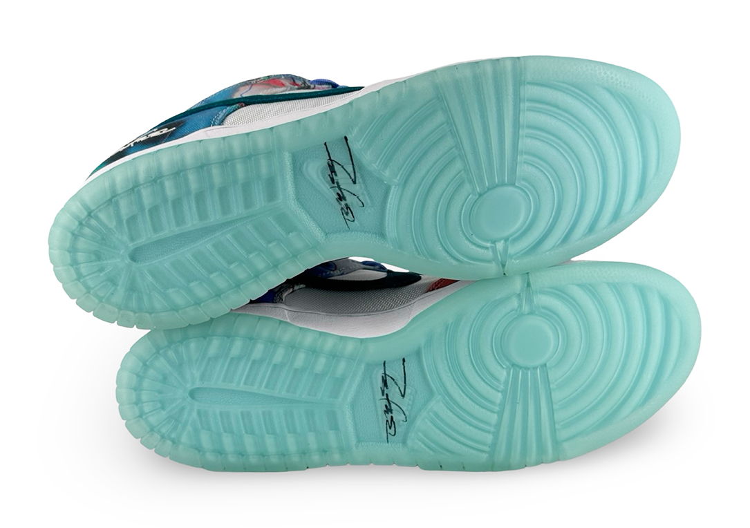 Nike SB Dunk Low Futura Laboratories Bleached Aqua