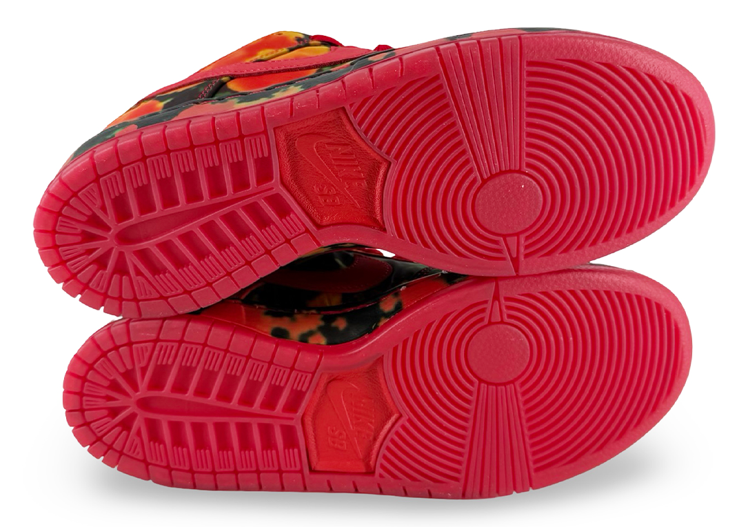 Nike SB Dunk Low The Wizard of Oz Poppy Field