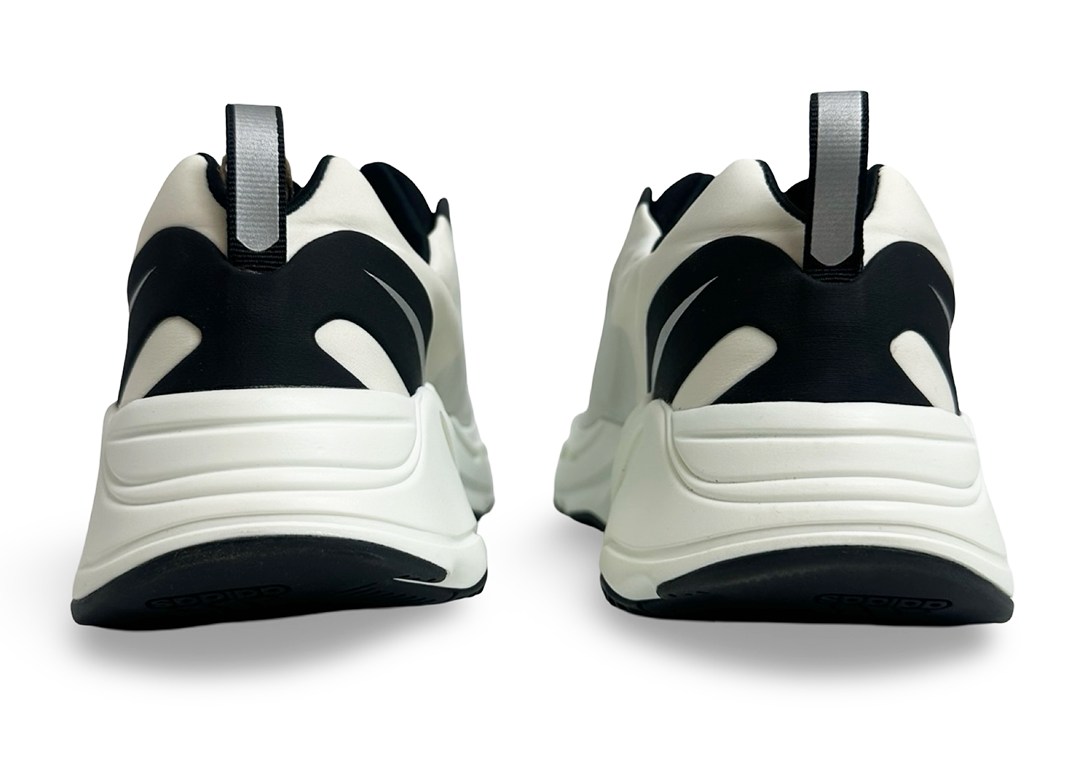 adidas Yeezy Boost 700 MNVN Laceless Analog