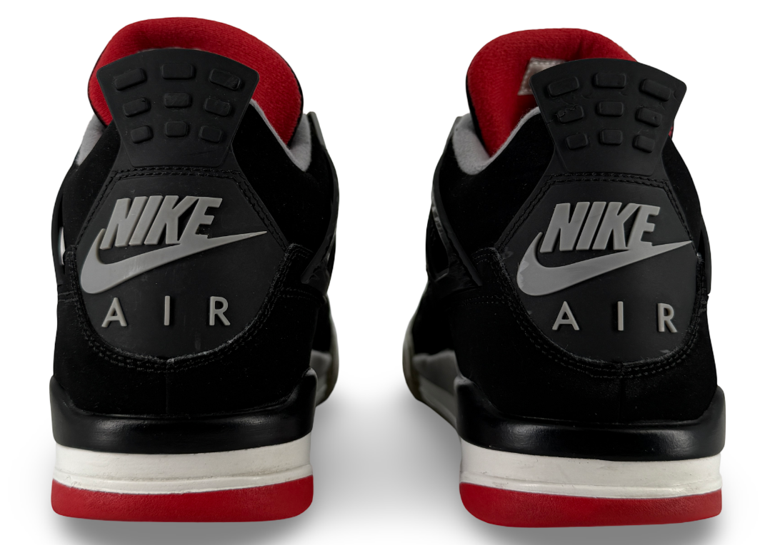 Jordan 4 Retro
Bred (2019)