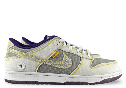Nike Dunk Low
Union Passport Pack Court Purple