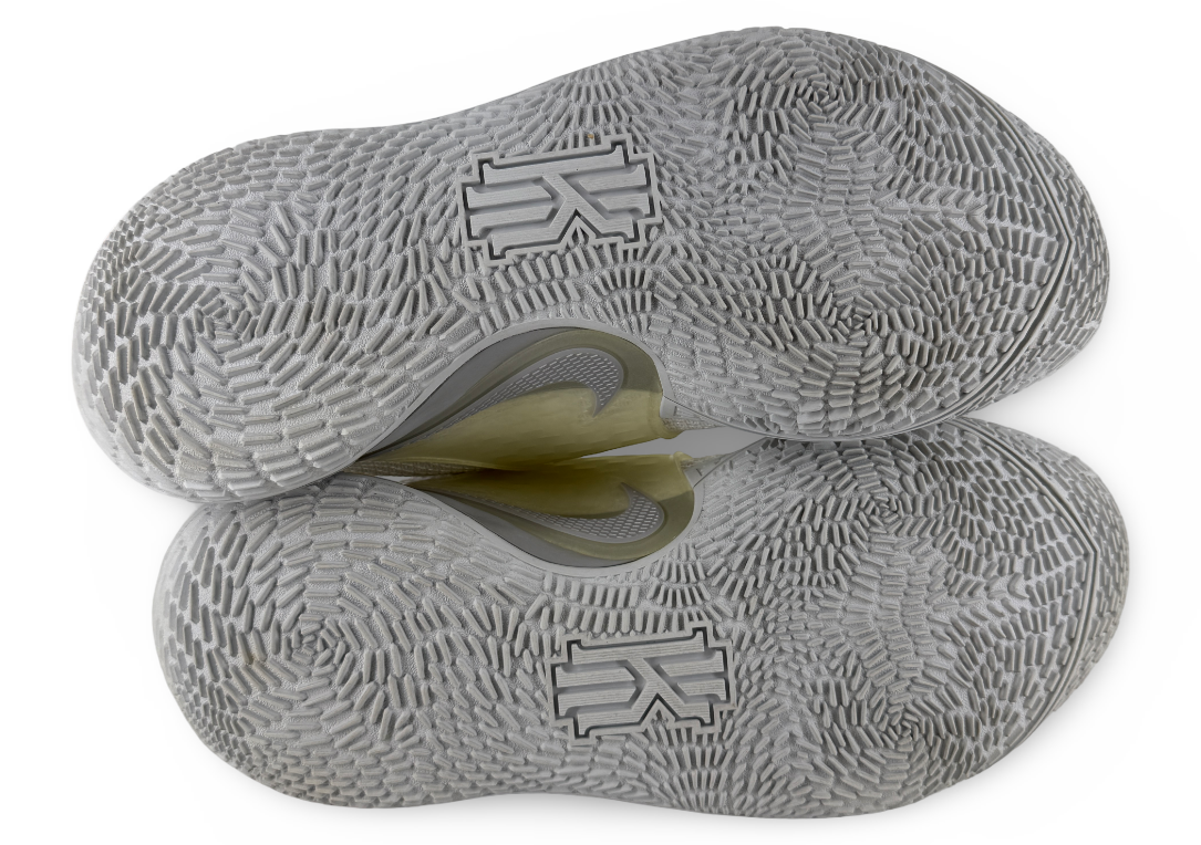 Nike Kyrie 2 Low Spongebob Sandy Cheeks