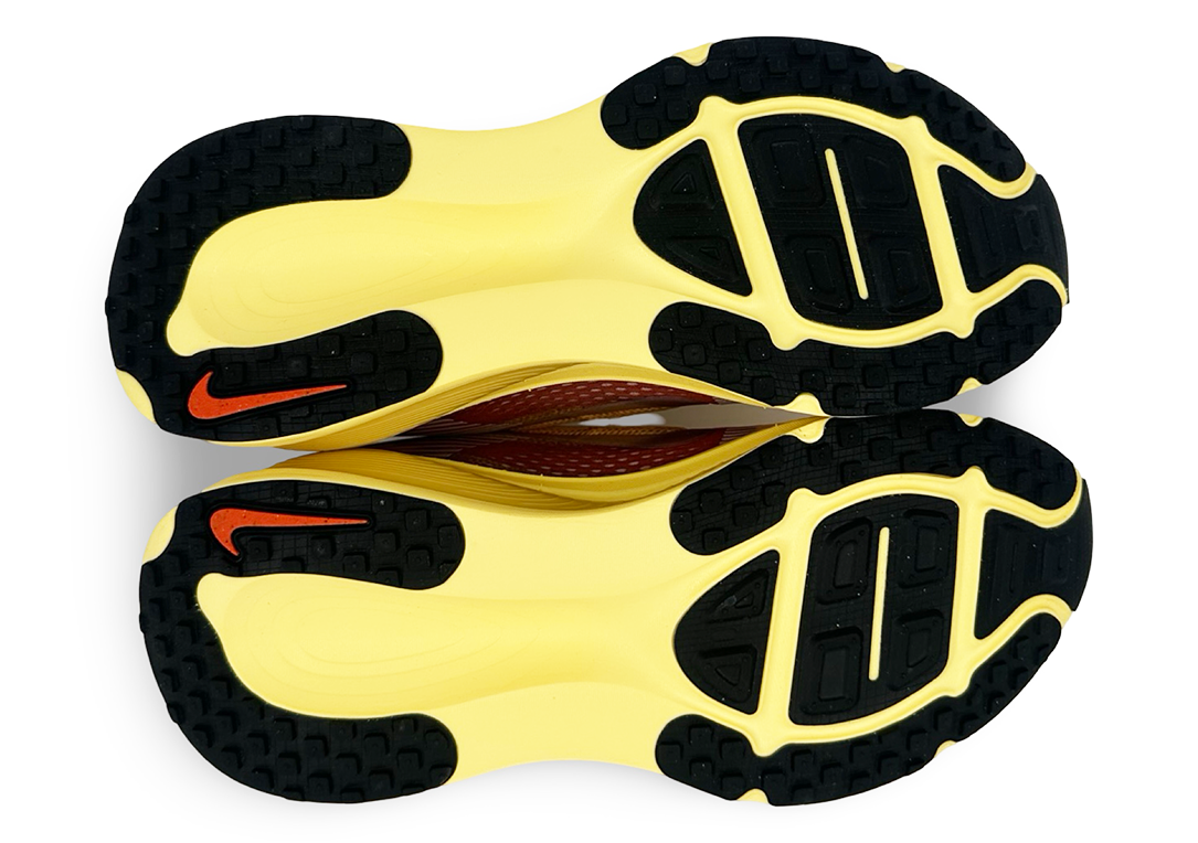 Nike Vomero 18 SE International Running Pack LD-1000