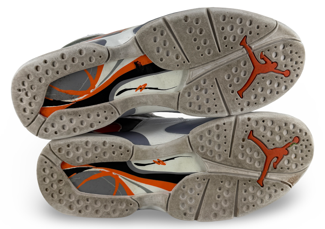 Jordan 8 Retro
Orange White