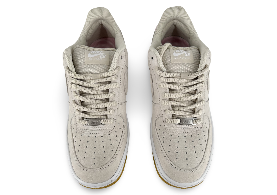 Nike Air Force 1 Low SB
Light Orewood Brown Pink