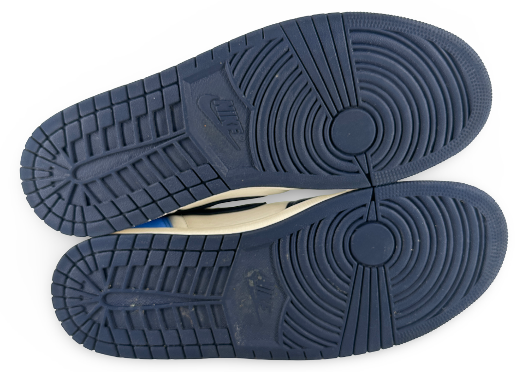 Jordan 1 Low OG Obsidian UNC