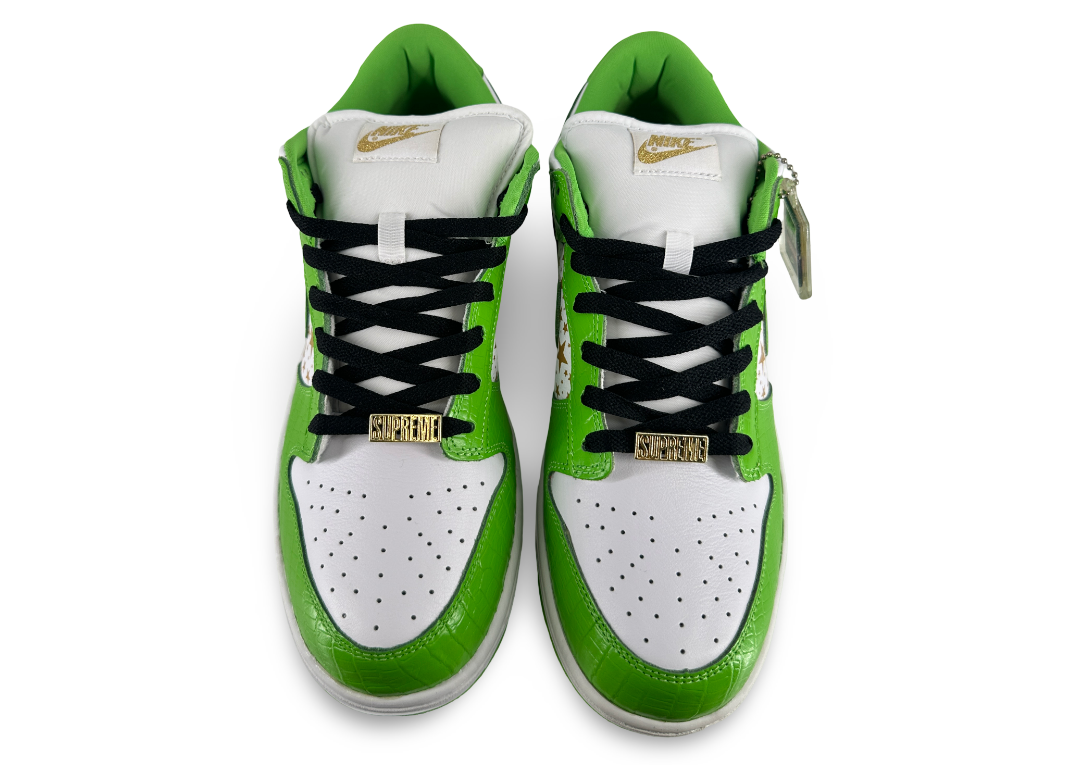 Nike SB Dunk Low Supreme Stars Mean Green (2021)
