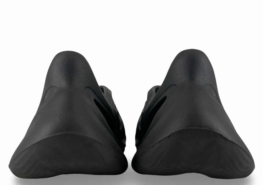 adidas Yeezy Foam RNR Onyx